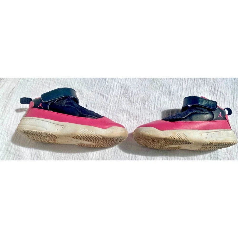Jordan Max Aura 2 Girl's High Top Shoes Black/Pinksicle  CN8092-006 -Size 10C